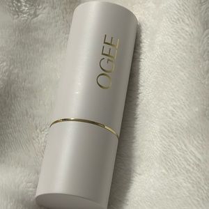 OGEE Sculpted Face Stick in Amber